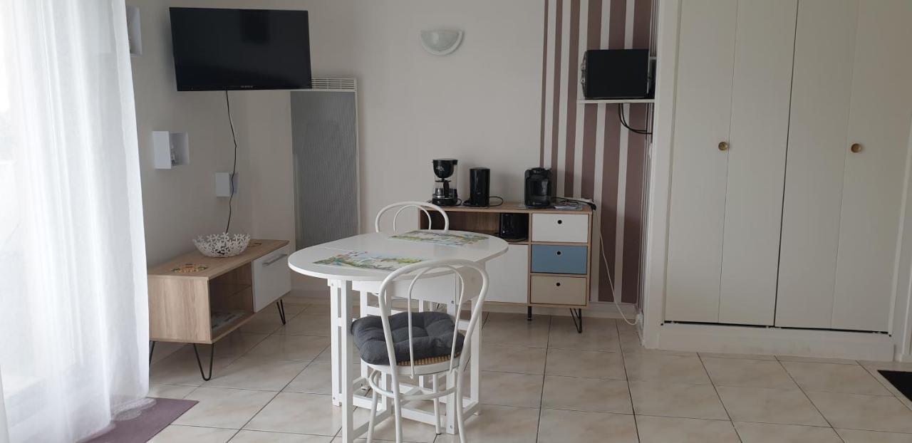 Appartamento Studio proche école de voile et plage Saint-Georges-de-Didonne Esterno foto